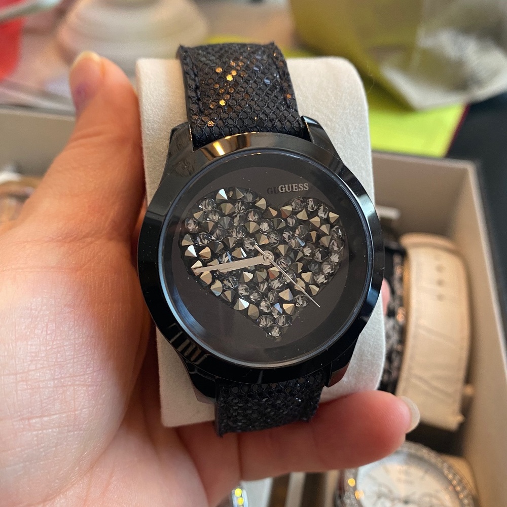 Crystal guess watch